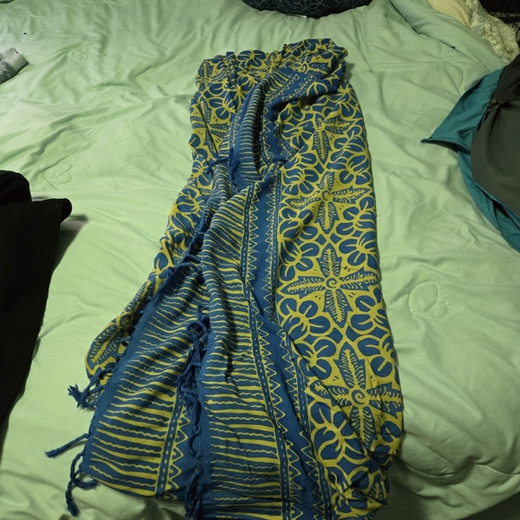 Gorgeous Batik Shawl - Picture 1 of 2